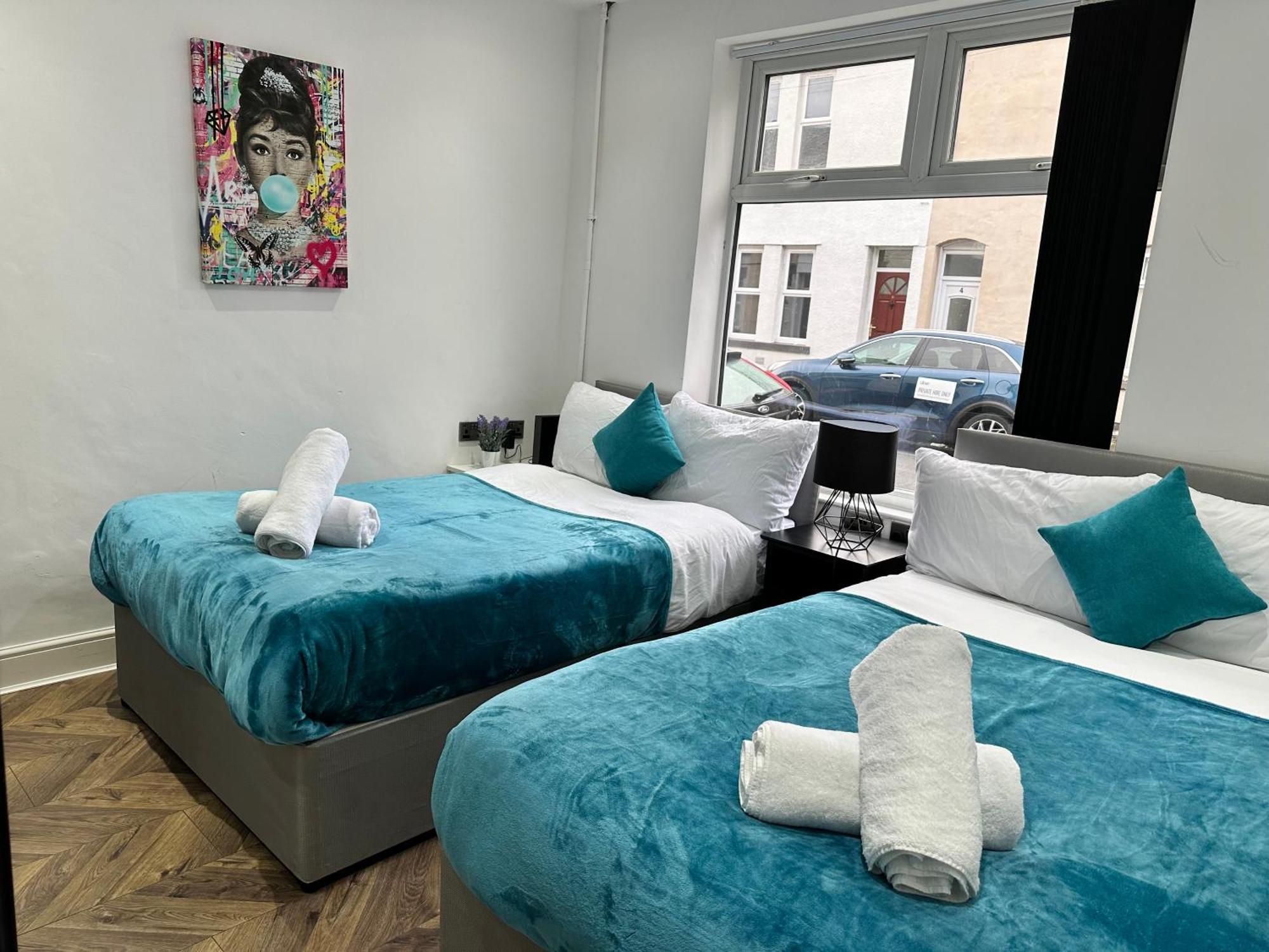 4 Bed 4 Bath House With Free Parking, 5 Mins To Lfc And 15 Mins To City Centre Liverpool Exterior foto